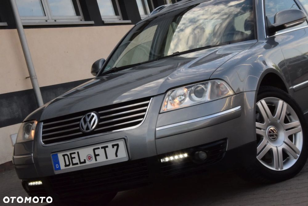 Volkswagen Passat 2.5 TDI V6 Highline - 1