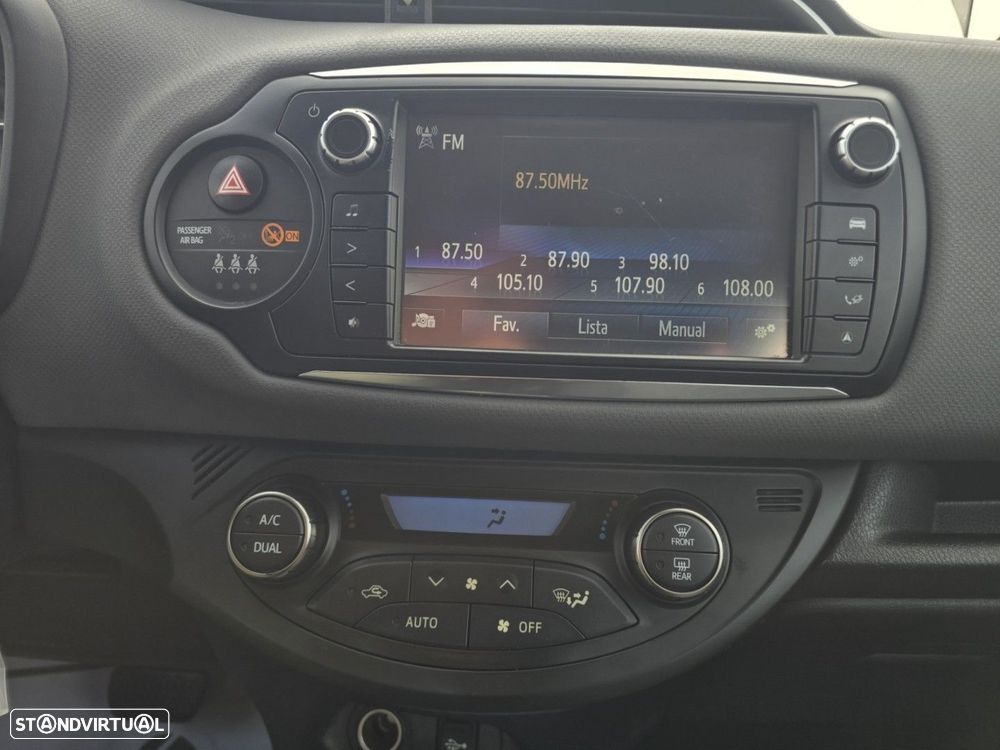 Toyota Yaris 1.5 HSD Comfort - 27