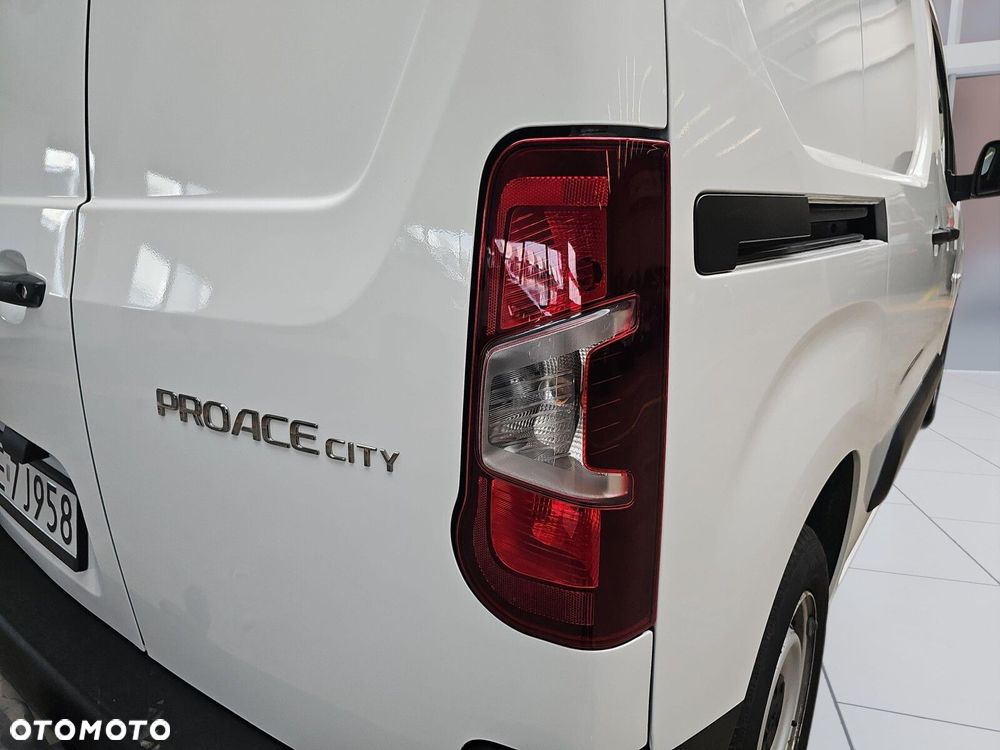 Toyota ProAce 2.3T 1.5 D-4D 100KM std Furgon Active - 28