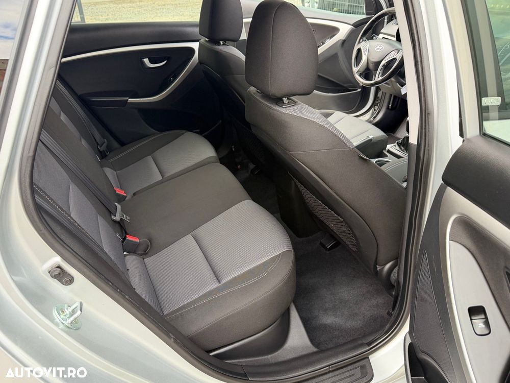 Hyundai i30 1.6 CRDI Style - 17