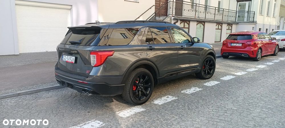 Ford Explorer - 4
