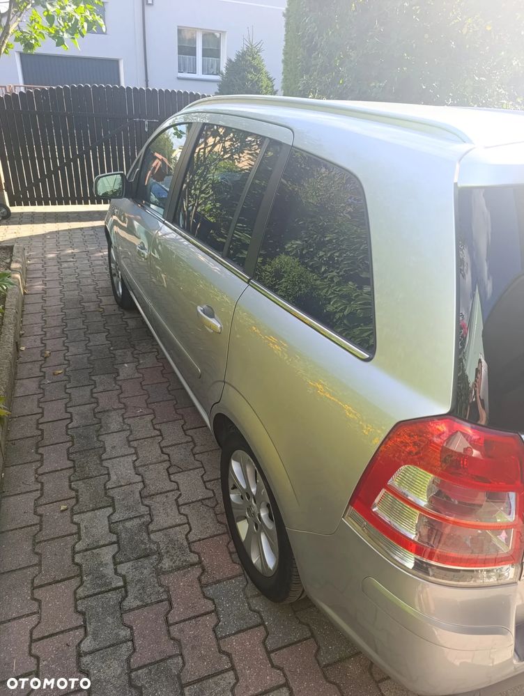 Opel Zafira 1.8 - 6