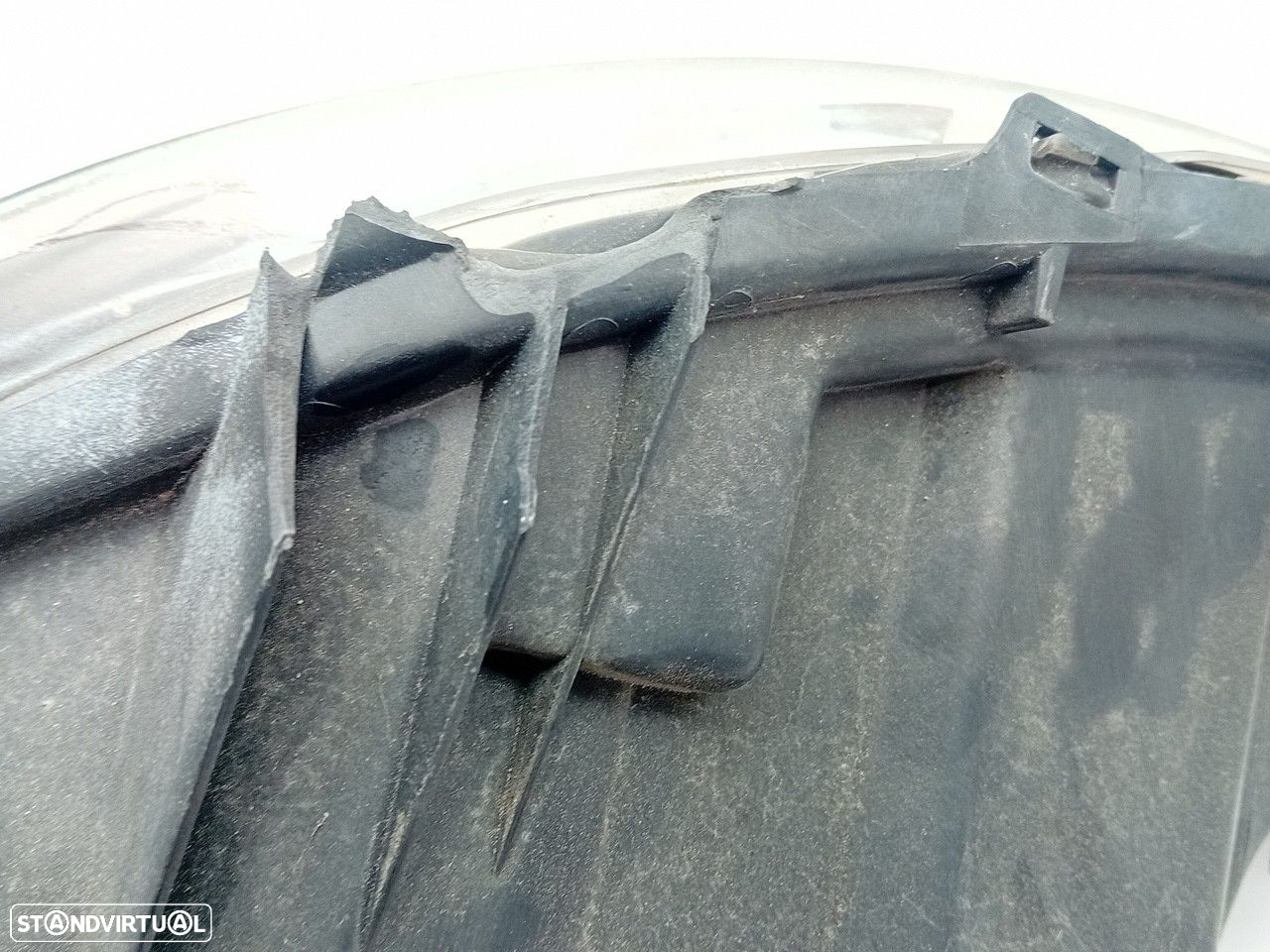 Ótica / farol direita PEUGEOT 107 - 4
