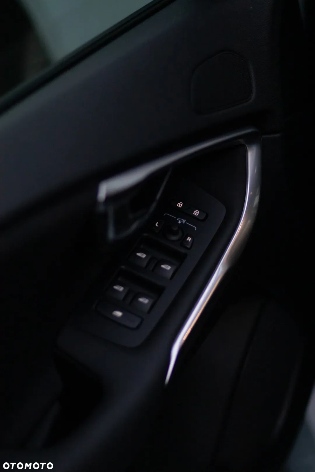 Volvo V40 D3 Momentum - 19