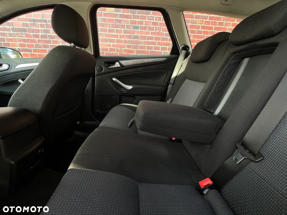 Ford Mondeo - 19