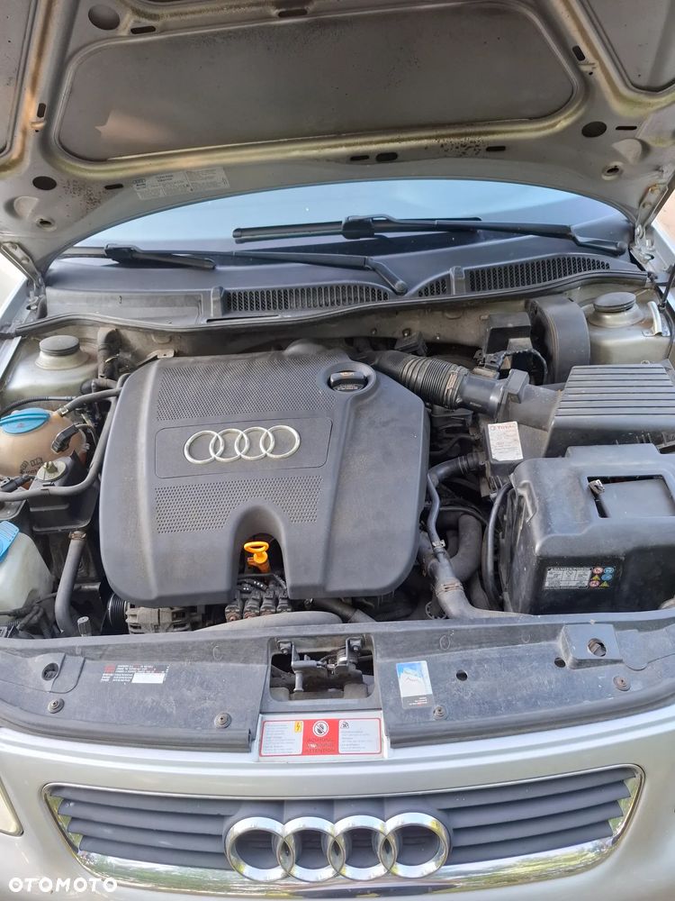 Audi A3 3-drzwiowe 1.6 FSI Ambiente - 9