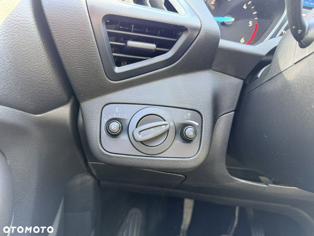 Ford Kuga 2.0 TDCi 4x2 Titanium - 21