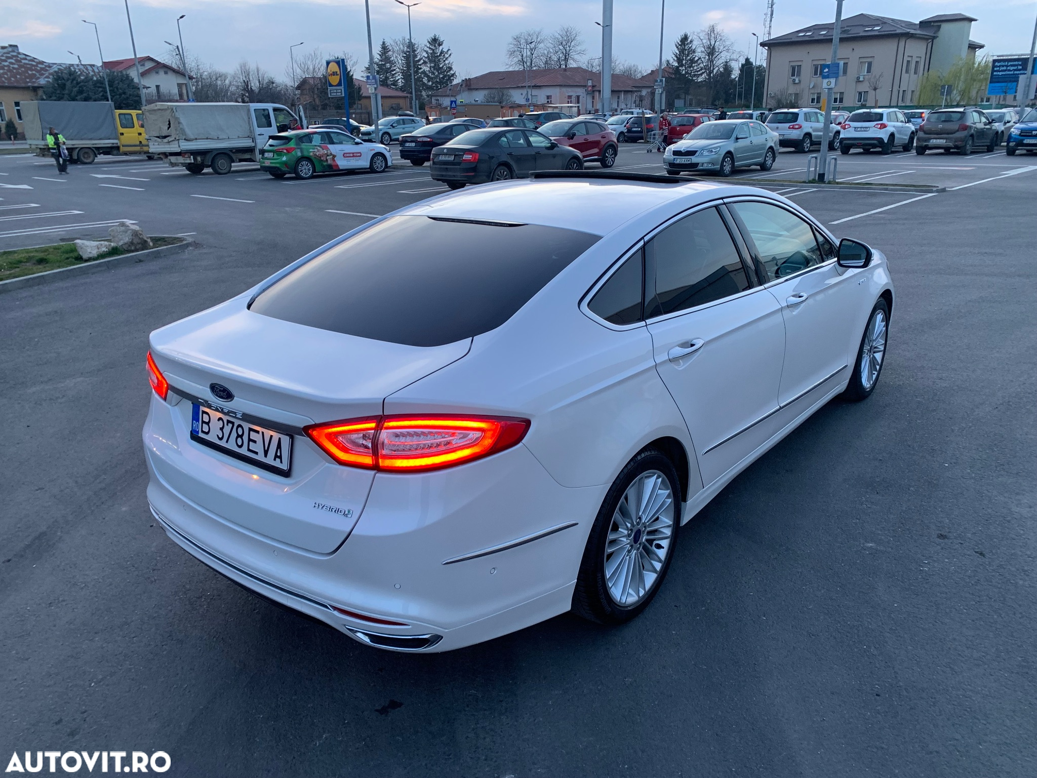Ford Mondeo 2.0 HEV Vignale - 6