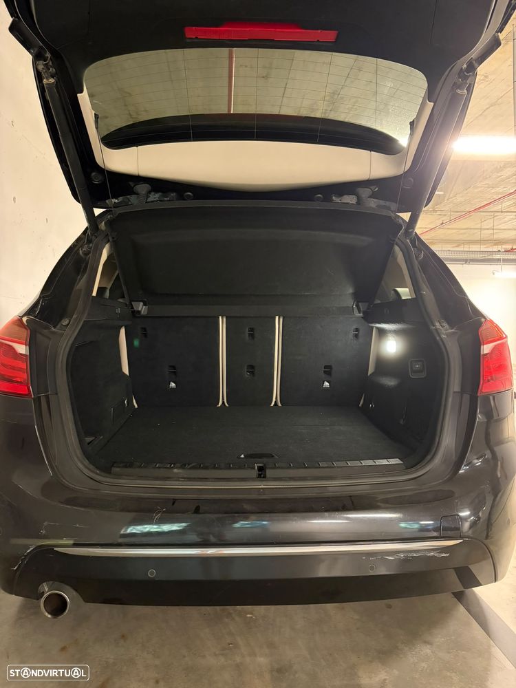 BMW 218 Active Tourer d Line Luxury Auto - 16