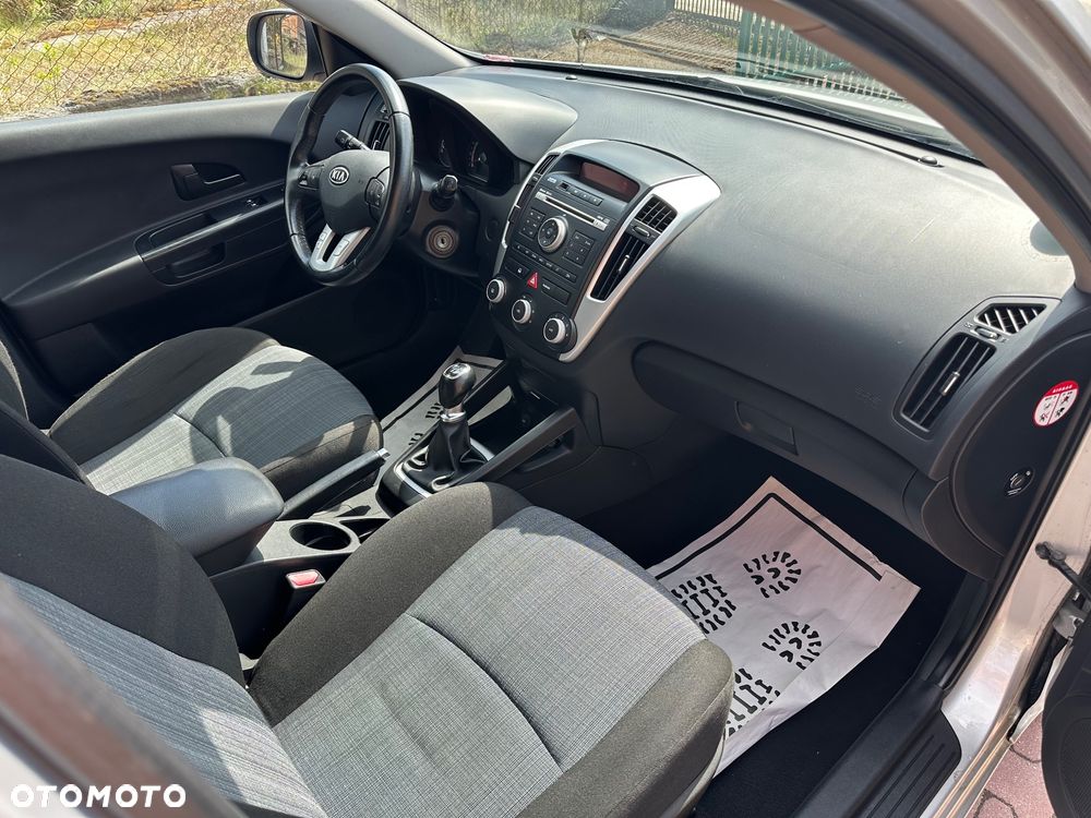 Kia Ceed 1.4 CVVT LX - 15
