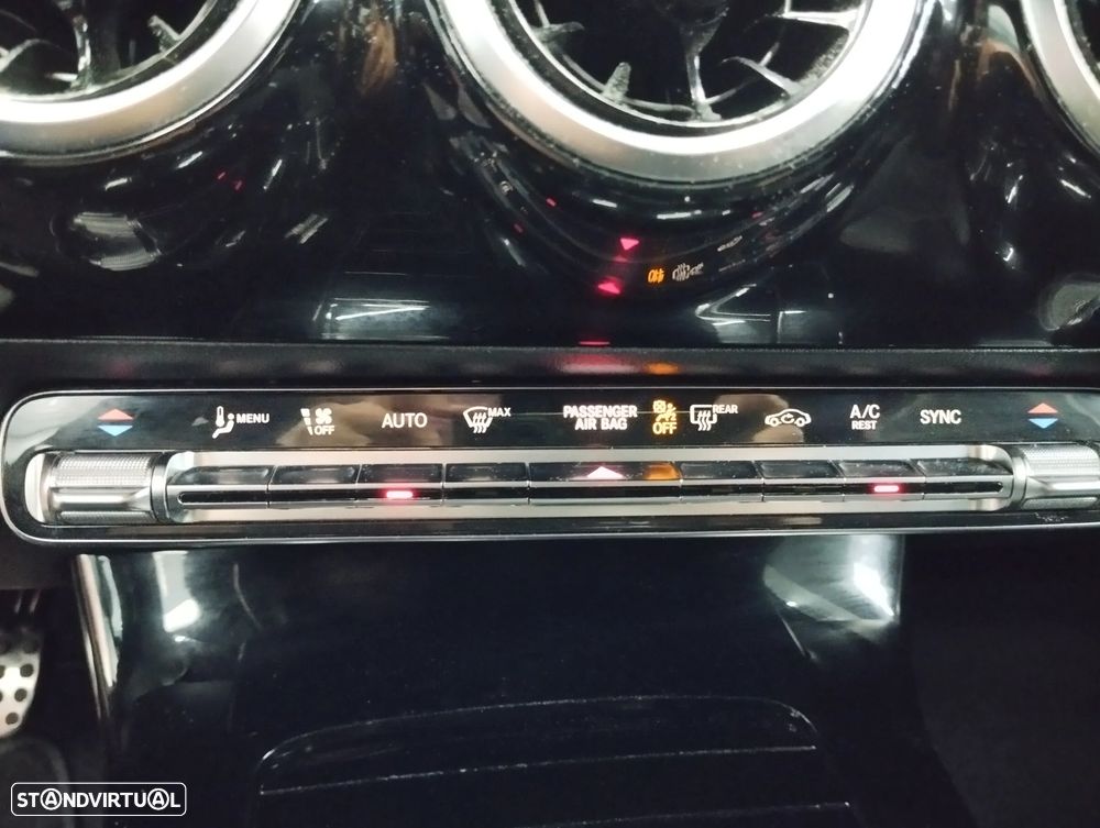 Mercedes-Benz A 180 Limousine d AMG Line Aut. - 30