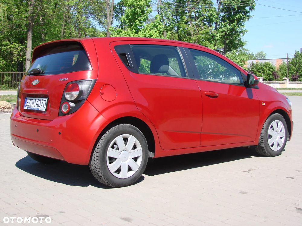 Chevrolet Aveo - 4