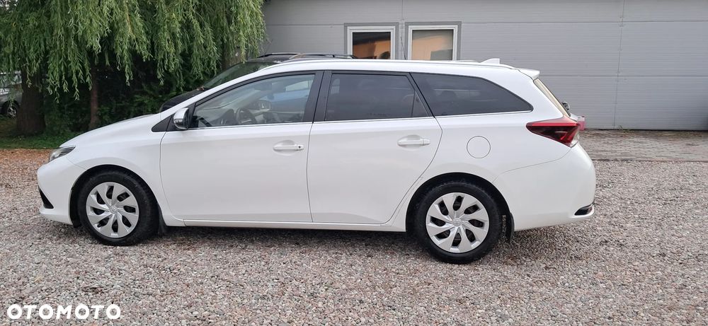 Toyota Auris - 7