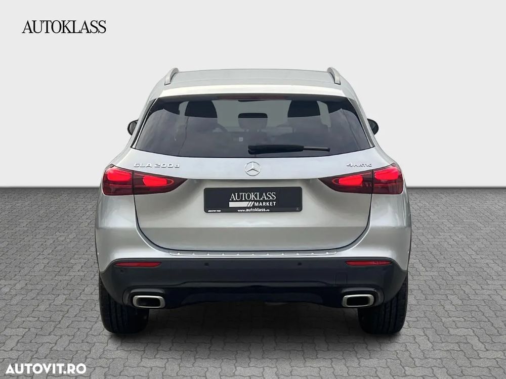 Mercedes-Benz GLA 200 d 4MATIC Aut. - 4