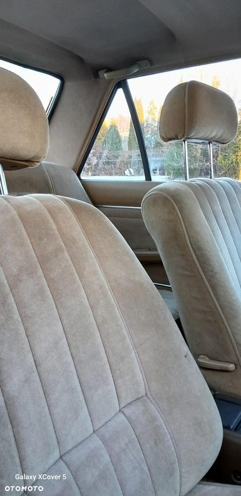 Toyota Carina - 32