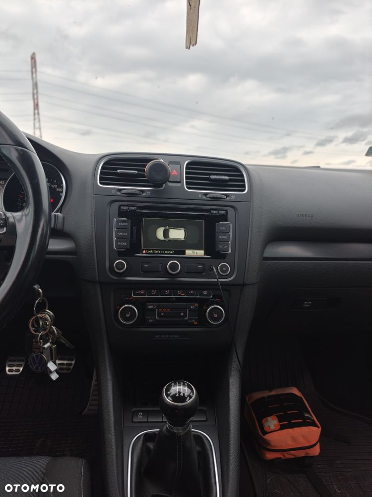 Volkswagen Golf - 8