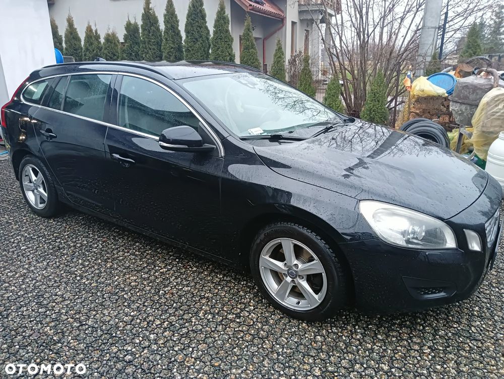 Volvo V60 D3 Momentum - 4