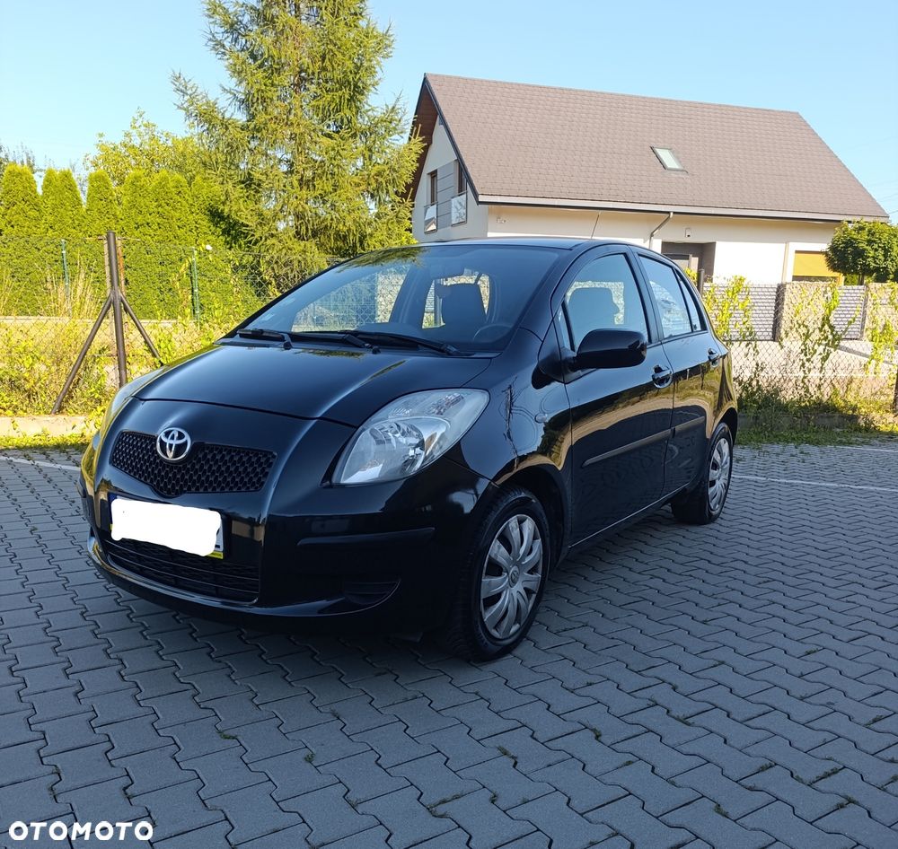 Toyota Yaris - 1