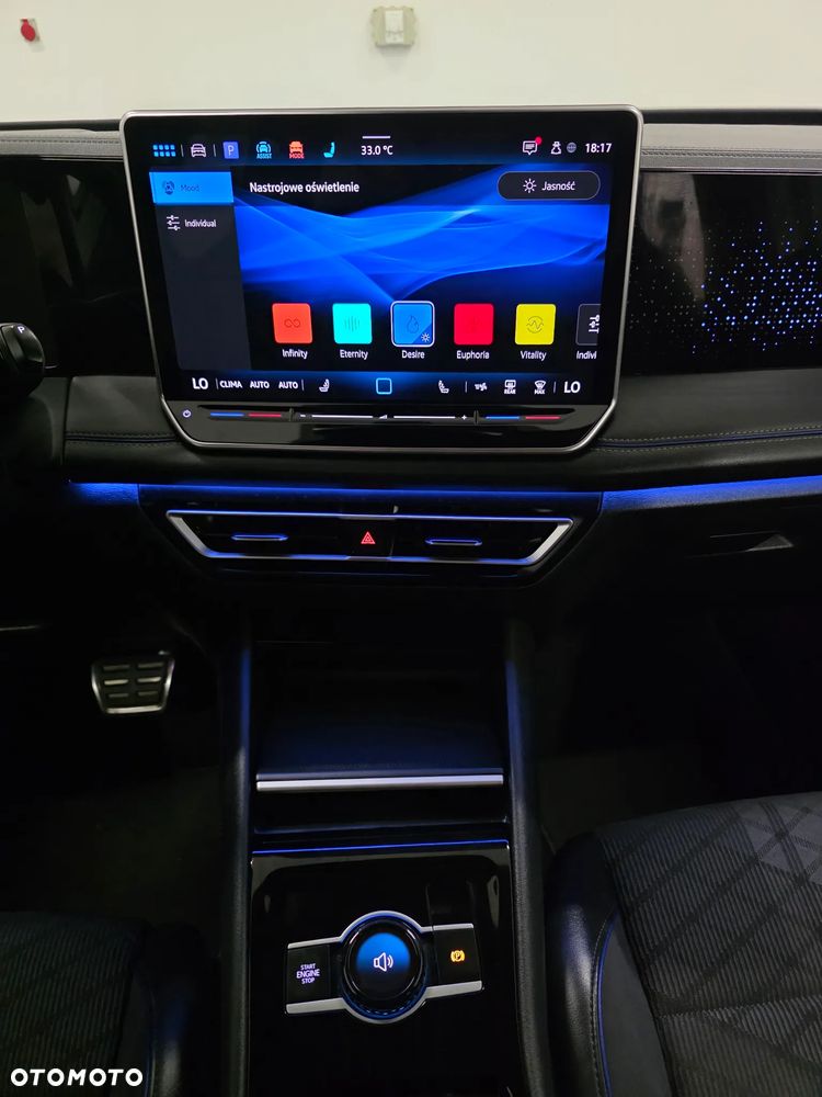 Volkswagen Tiguan 2.0 TDI SCR DSG R-Line - 11