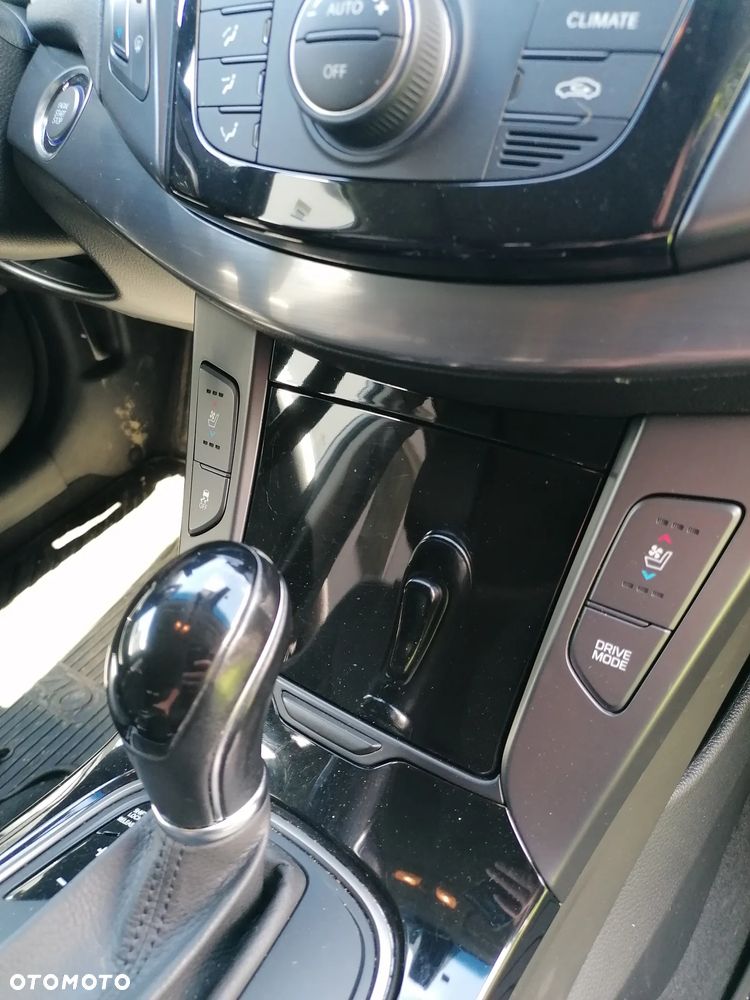 Hyundai i40 Kombi 1.7 CRDi DCT Premium - 13