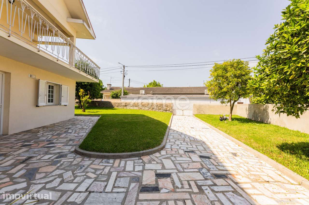 Moradia individual com terreno de 530 m² - Soutelo - Vila Verde - Grande imagem: 3/44