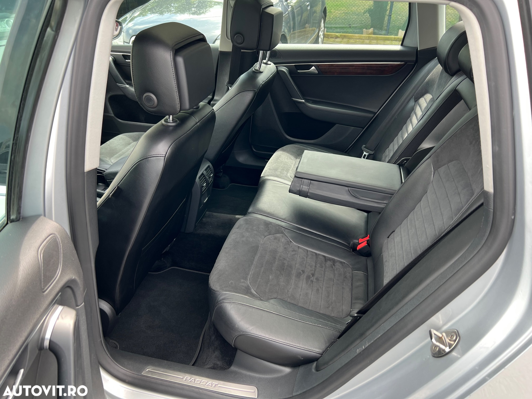 Volkswagen Passat Variant 2.0 TDI 4Motion BlueMotion Technology Highline - 9