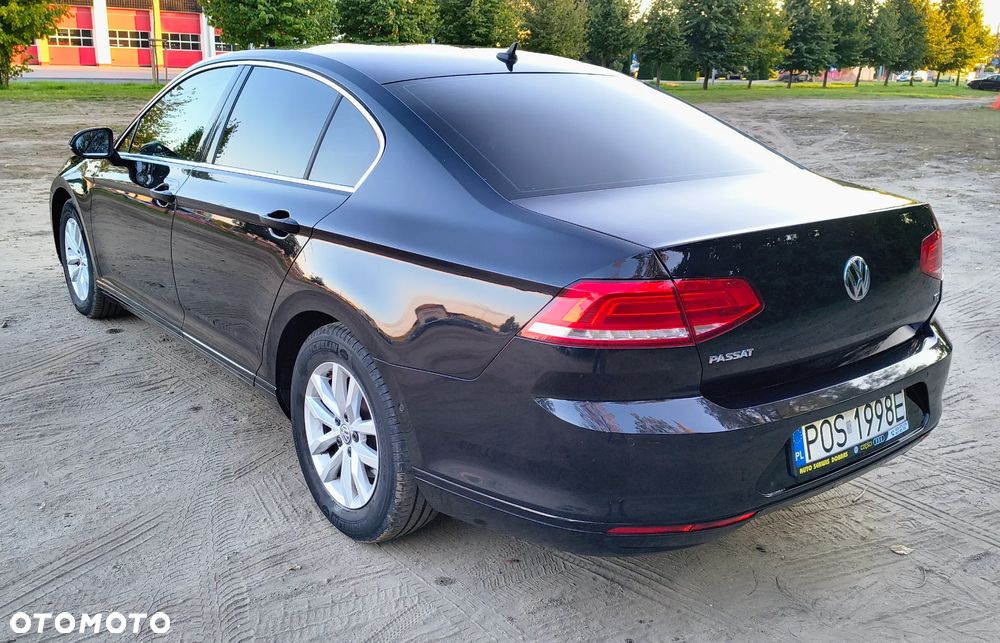 Volkswagen Passat - 2