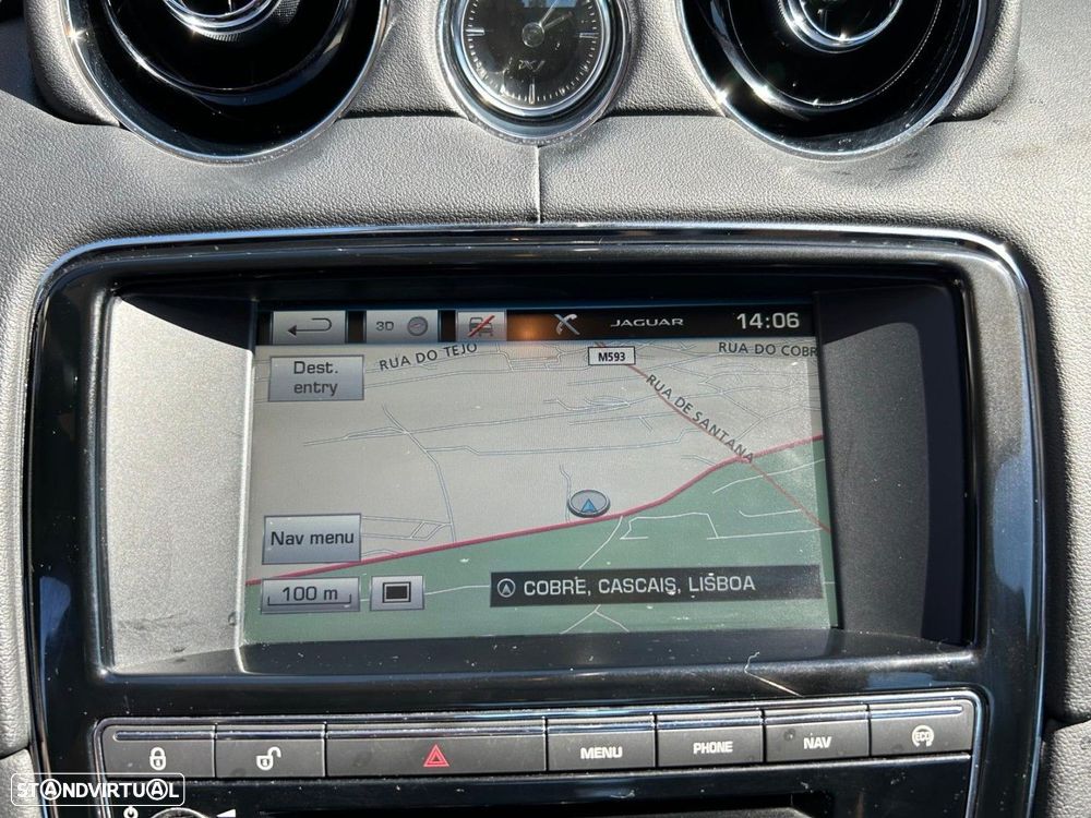 Jaguar XJ 3.0 D V6 Luxury - 17