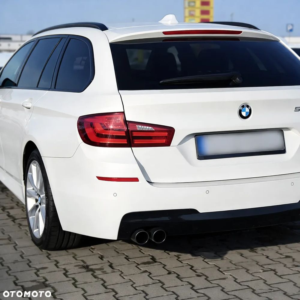 BMW Seria 5 530d xDrive - 7