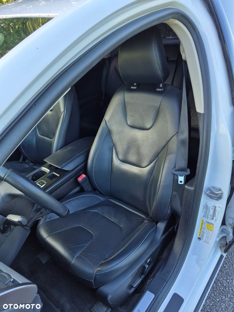 Ford Fusion - 5