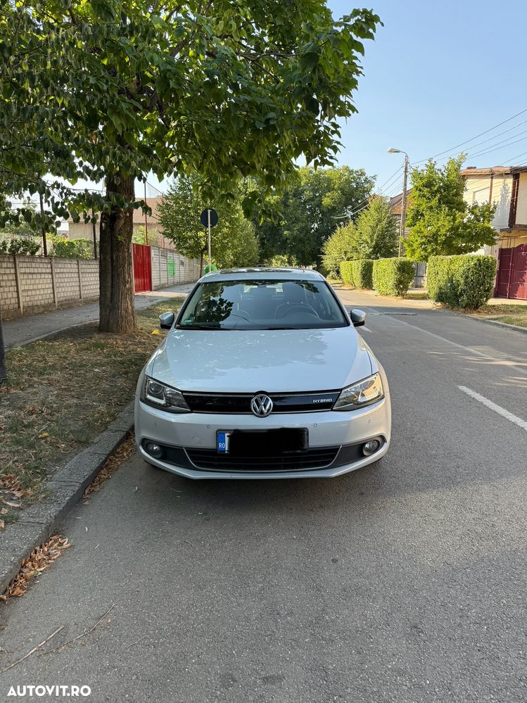 Volkswagen Jetta - 2