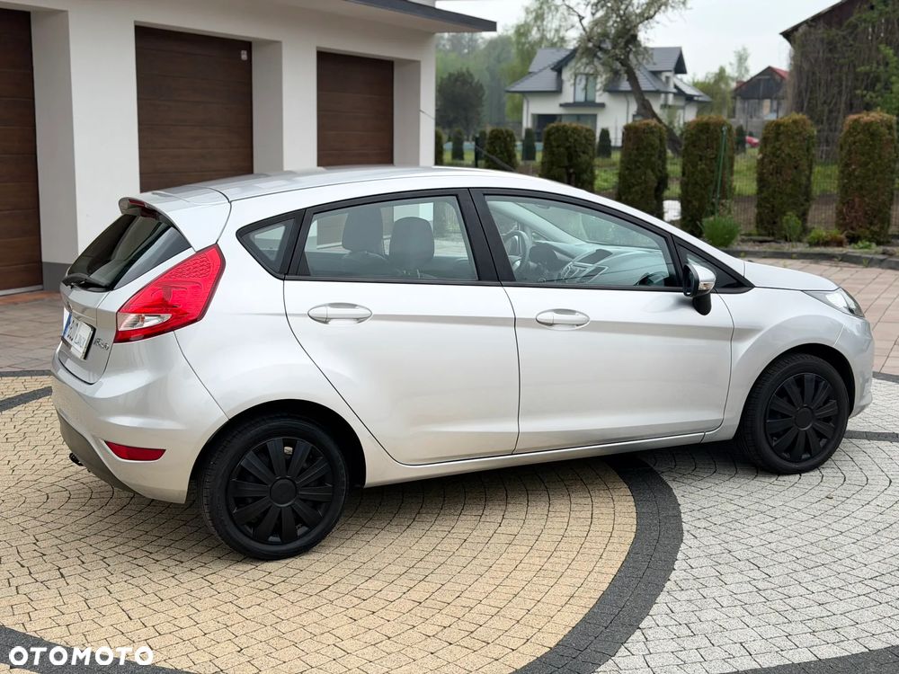 Ford Fiesta - 2