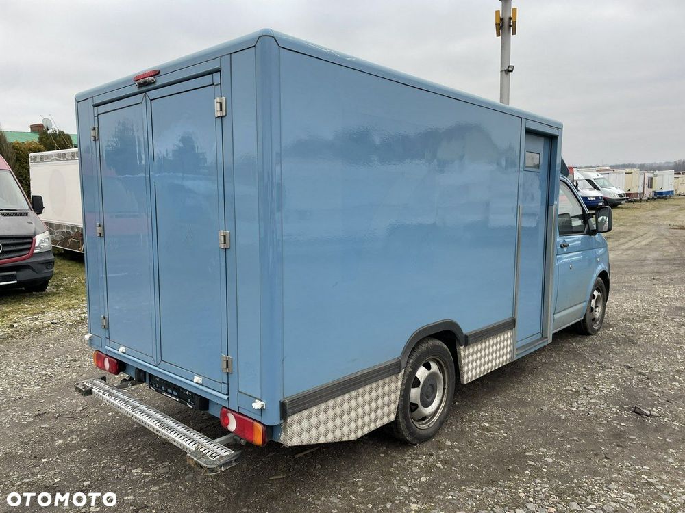 Volkswagen Transporter - 2