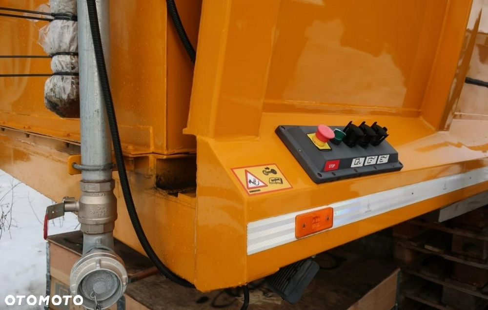 Kadussis CRV 2000 / ZABUDOWA ŚMIECIARKI / NOWA / DEMONSTRACYJNA / 18M3 / TYLNY ZAŁADUNEK / W PEŁNI SPRAWNA / MOŻLIWOŚĆ TRANSPORTU - 20