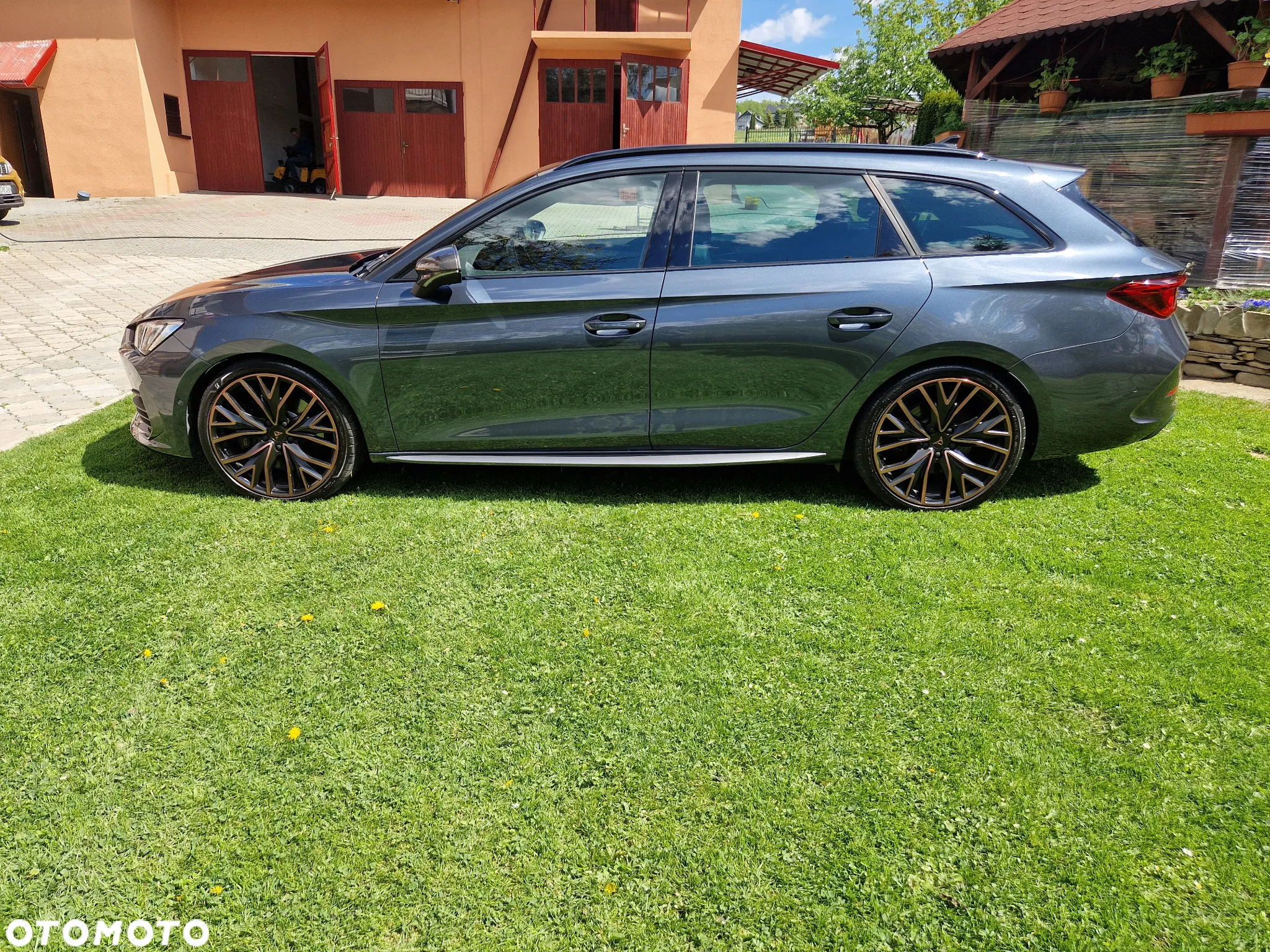 Cupra Leon 2.0 TSI DSG - 9