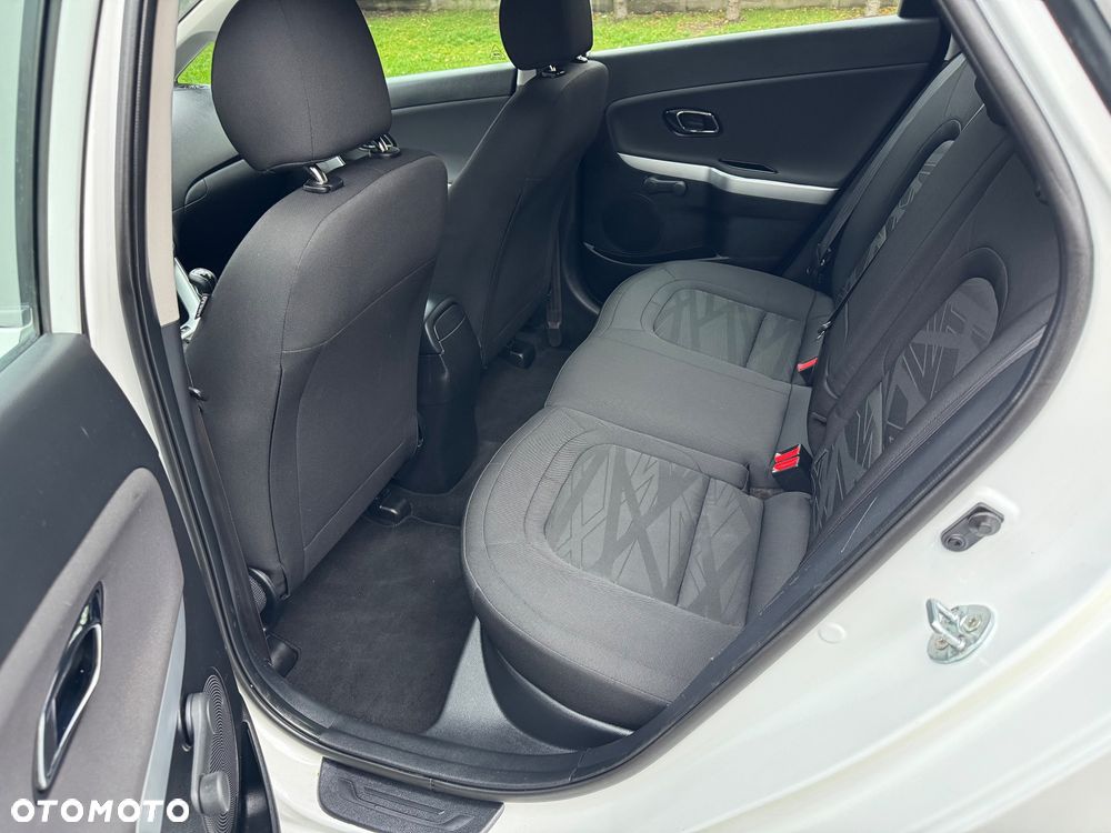 Kia Ceed 1.6 CRDi Smart Plus - 22