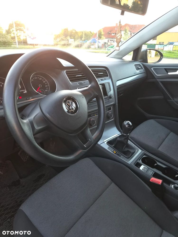 Volkswagen Golf - 5