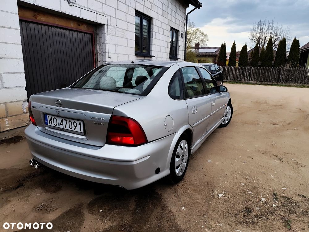 Opel Vectra 2.0 CDX - 3