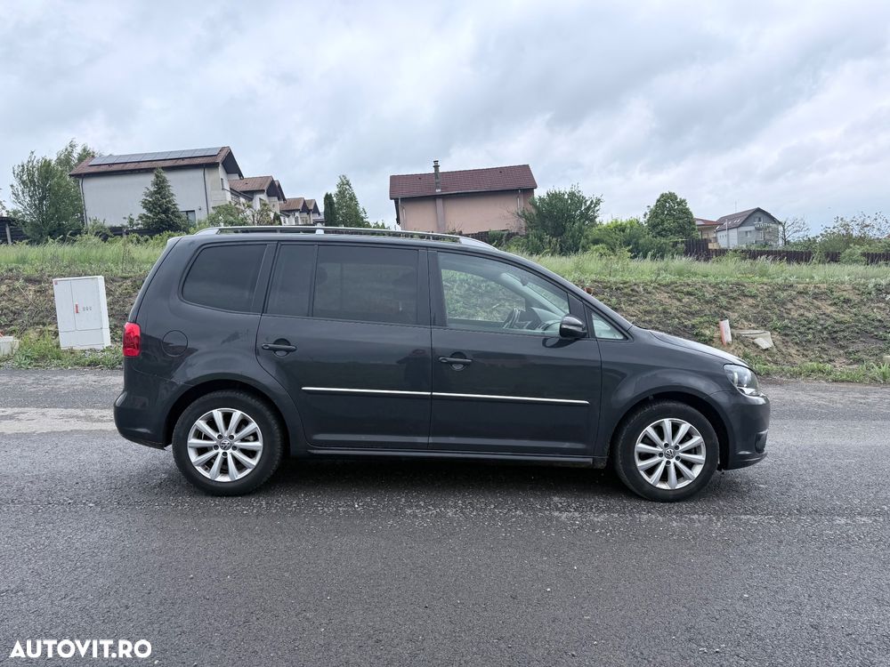 Volkswagen Touran - 13