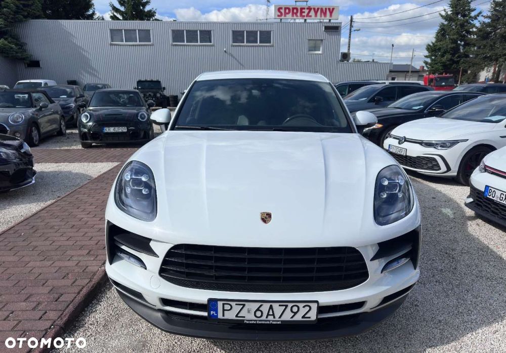 Porsche Macan - 2