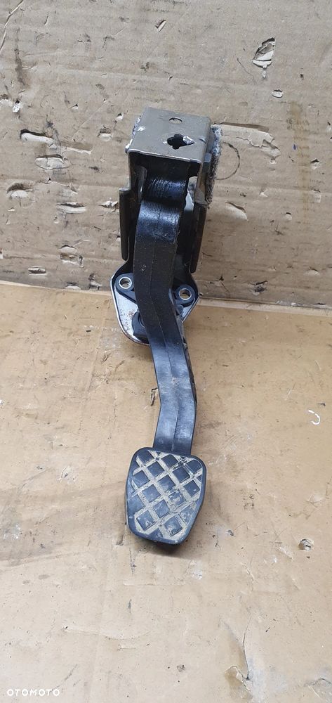 Pedał sprzęgła wysprzęglik pompka VW FOX 6Q0721388D 6Q1721321C - 1