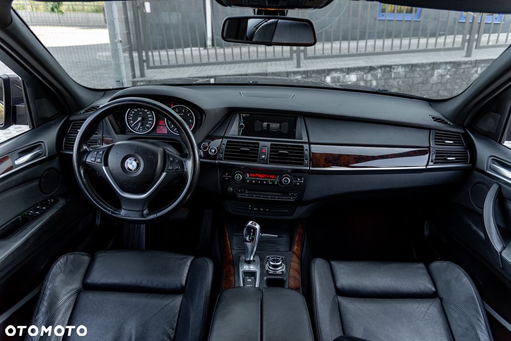 BMW X5 xDrive50i M Sport Edition - 23
