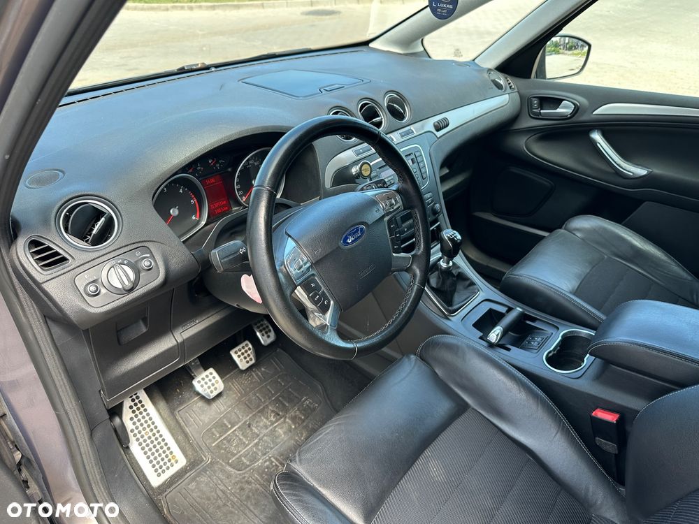Ford S-Max - 9