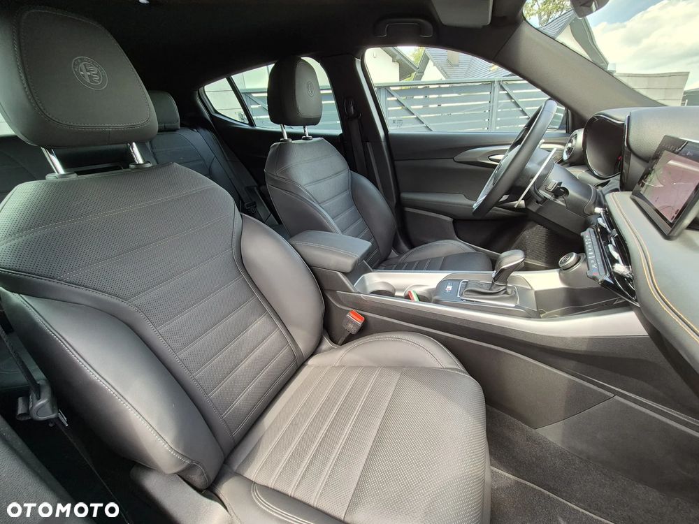 Alfa Romeo Tonale 1.3 VGT Plug-In-Hybrid Q4 Edizione Speciale - 20