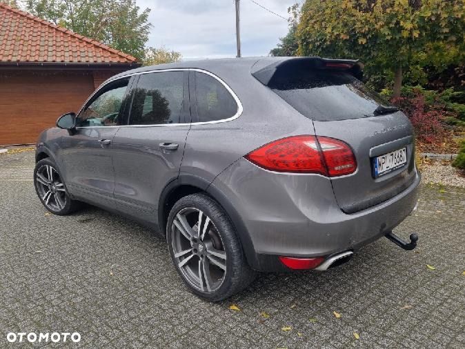 Porsche Cayenne - 5