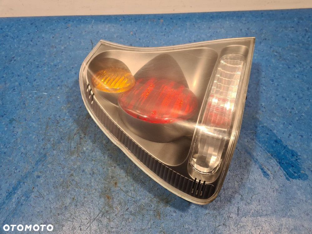 BMW 3 E46 COMPACT LAMPA TYŁ LEWA ZEWNĘTRZNA - 2