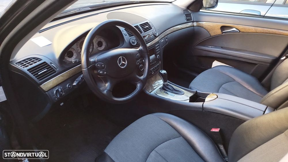Mercedes-Benz E 220 CDi Avantgarde BE Auto. - 8