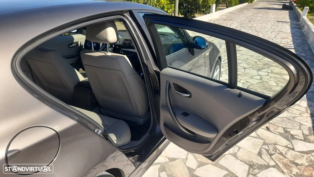 BMW 116 i Exclusive - 32