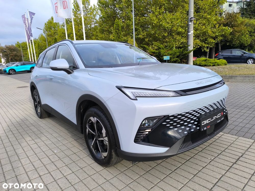 BAIC 5 - 5