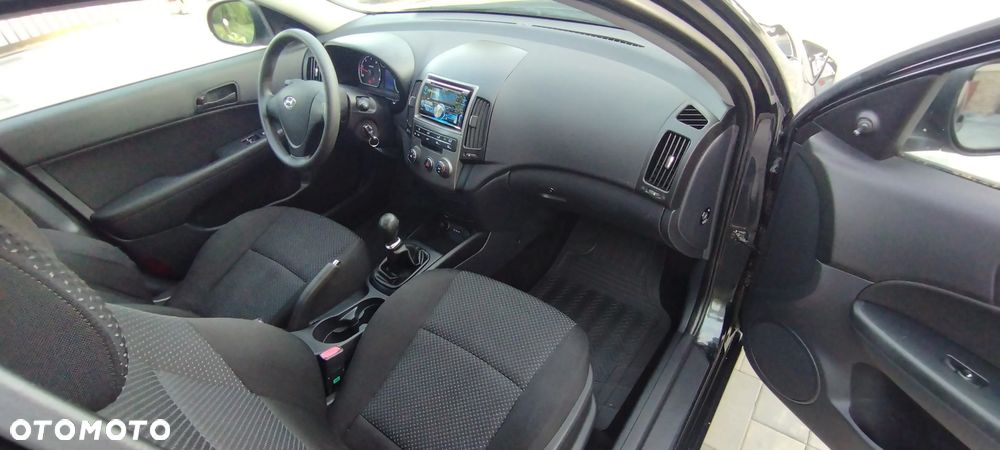 Hyundai i30 1.6 CRDi Base + EU5 - 9